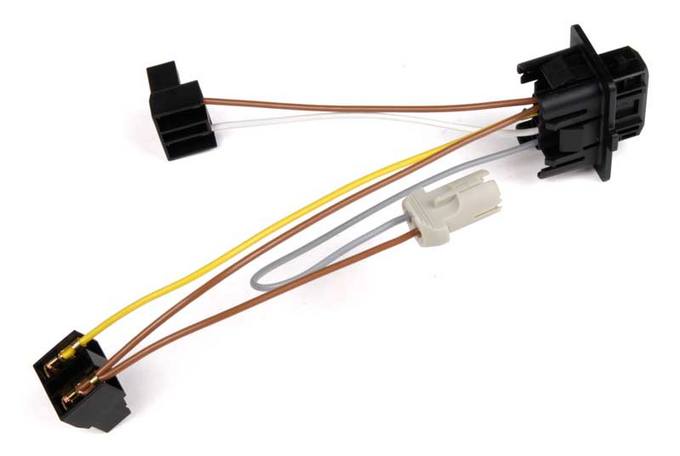 Volvo Wiring Harness (Headlight) 9438738